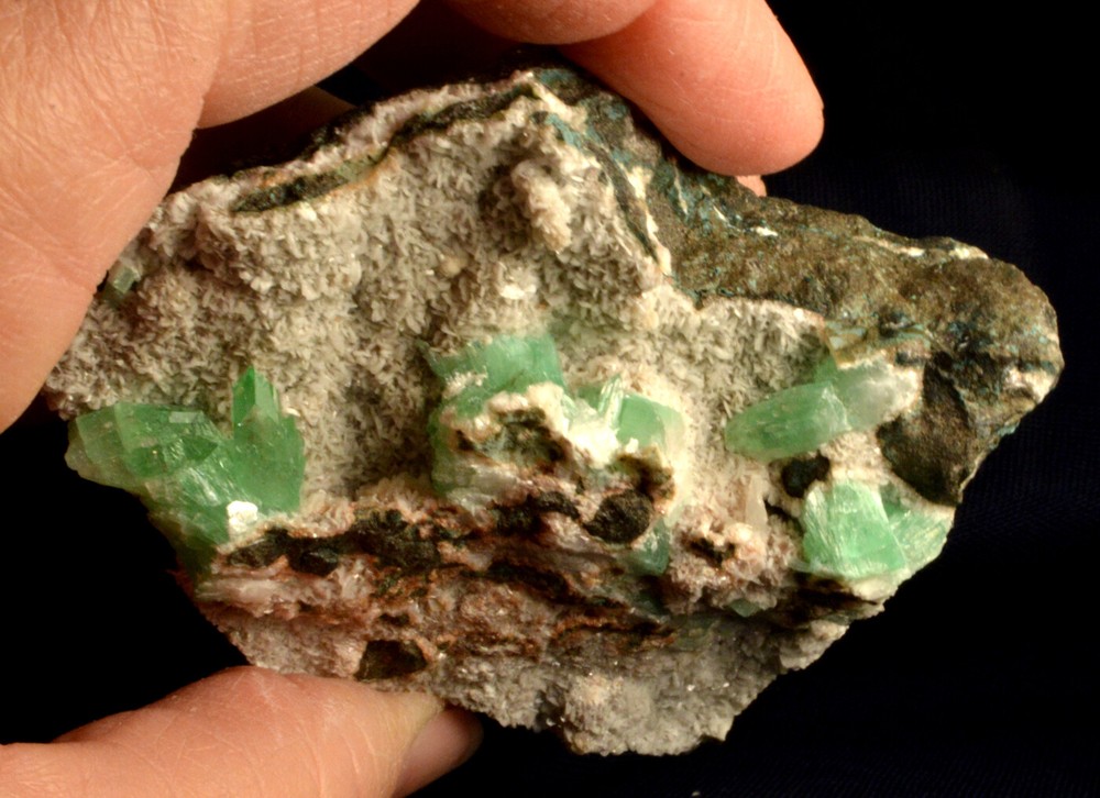 #6947 Green Apophyllite - India