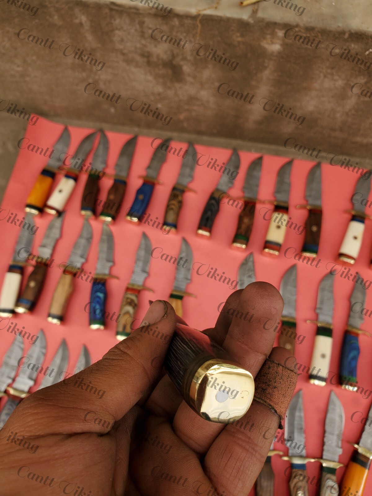 Lots of 60 Custom Handmade Damascus Steel 6" Skinner & Hunting Knives W/Sheath.