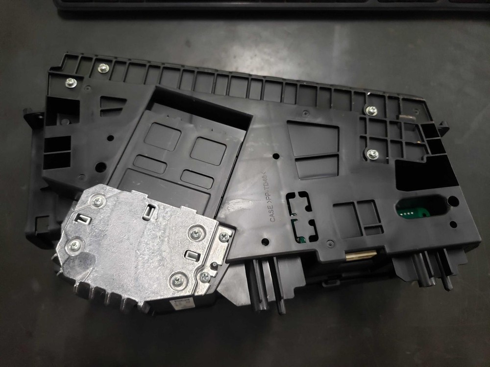 21 22 23 SONATA Camera/Projector Head-Up Display