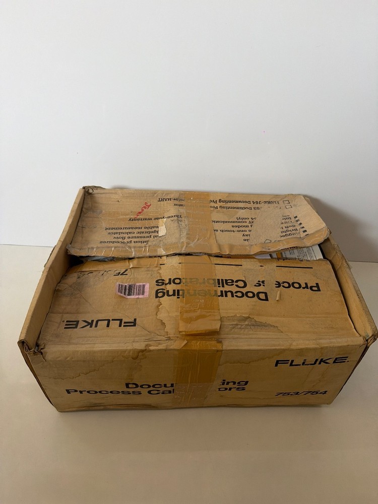 Fluke 754 Documenting Multifunction Process Calibrator