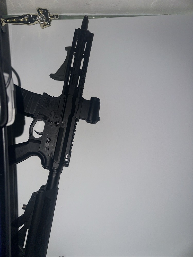 airsoft gun