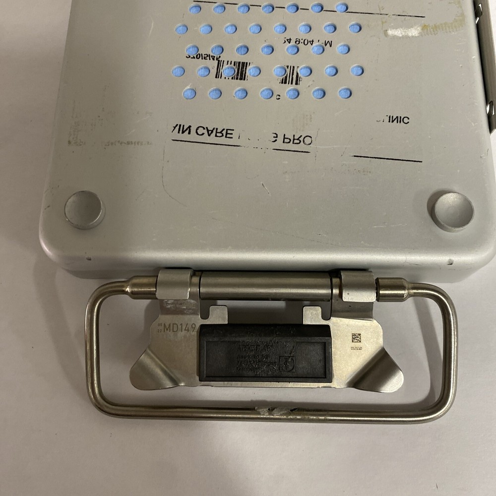 Aesculap MD149 Locking Lid w/ Handles