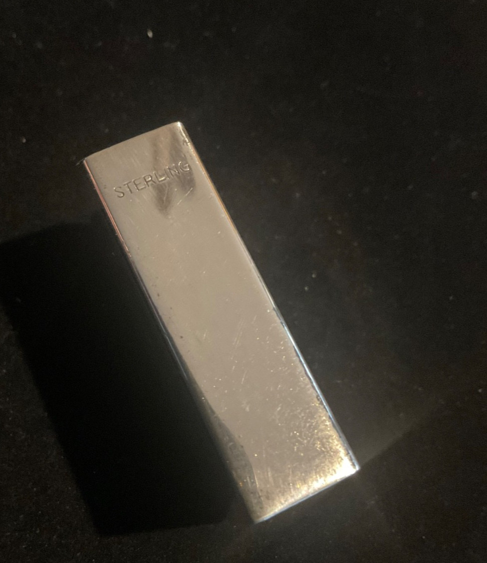 VINTAGE STERLING SILVER LION HERALDRY MATCH BOX COVER WITH ORIGINAL MATCHES