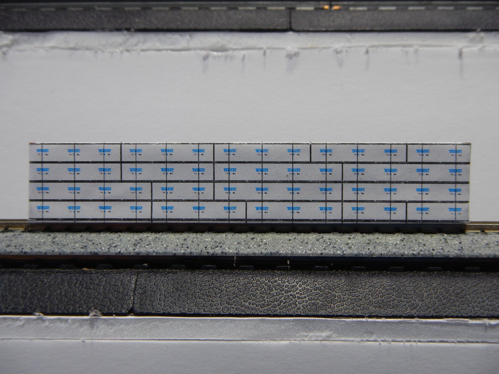 Solid Wood Wrapped Lumber Load for N Scale 60 Foot Bulkhead Flat Car