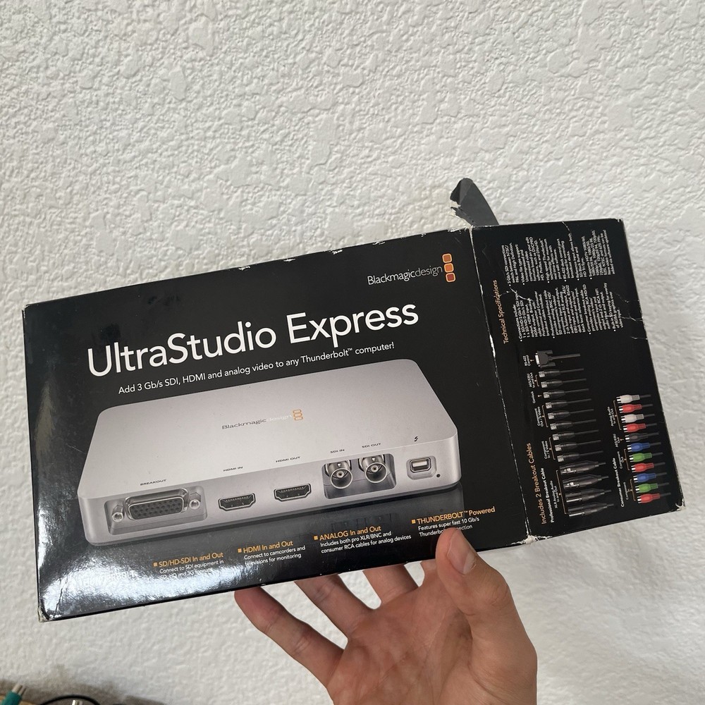 Blackmagic Design UltraStudio Express Thunderbolt Cables