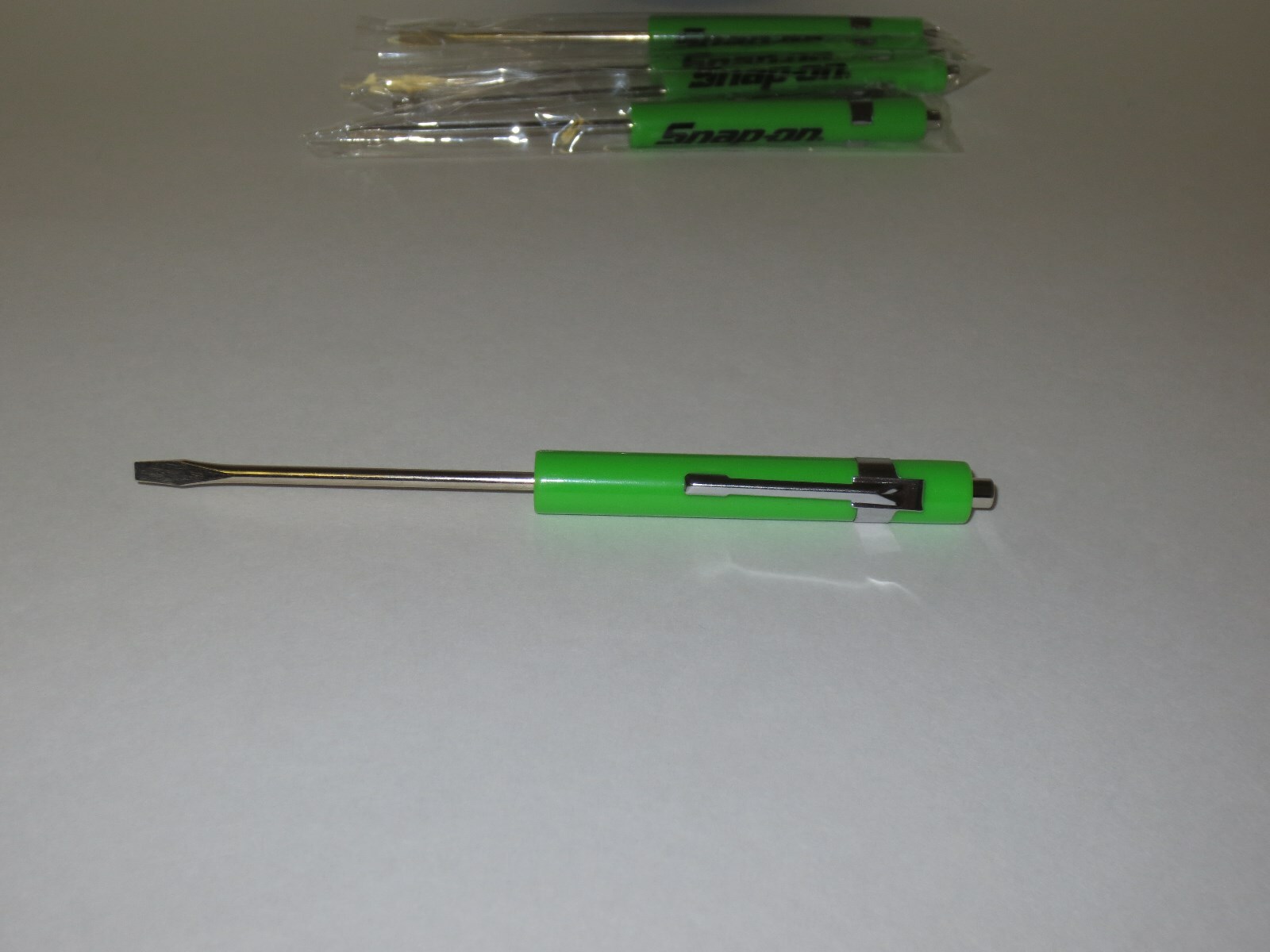 (6)SIX Snap on Pocket Screwdriver, Flat Tip Screwdrivers, MIXED Magnet End .NEW.