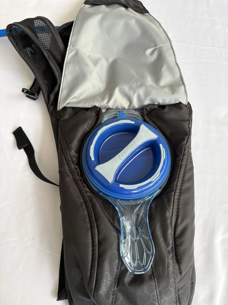 CamelBak Hydrobak Hydration Pack Backpack 50oz 1.5L Water Bladder Black