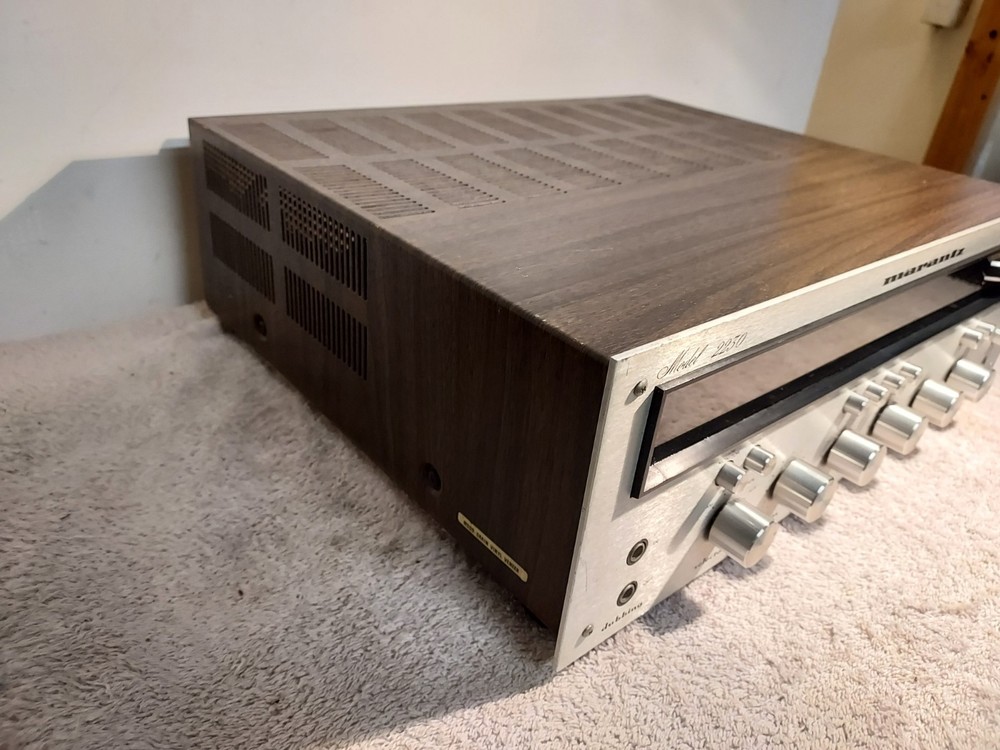 MARANTZ MODEL 2230-- NEAR MINT--