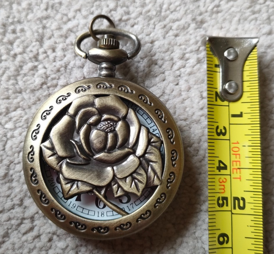 Rose Design Quartz Pocket Watch - Bronze effect without chain - requires battery