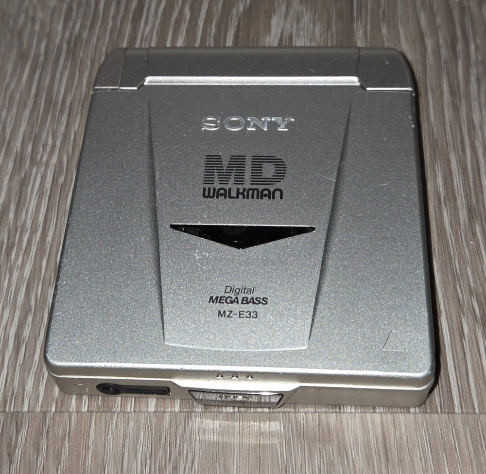 Sony Walkman MiniDisc Player MZ-E33 - Silver - Tested - PLEASE READ