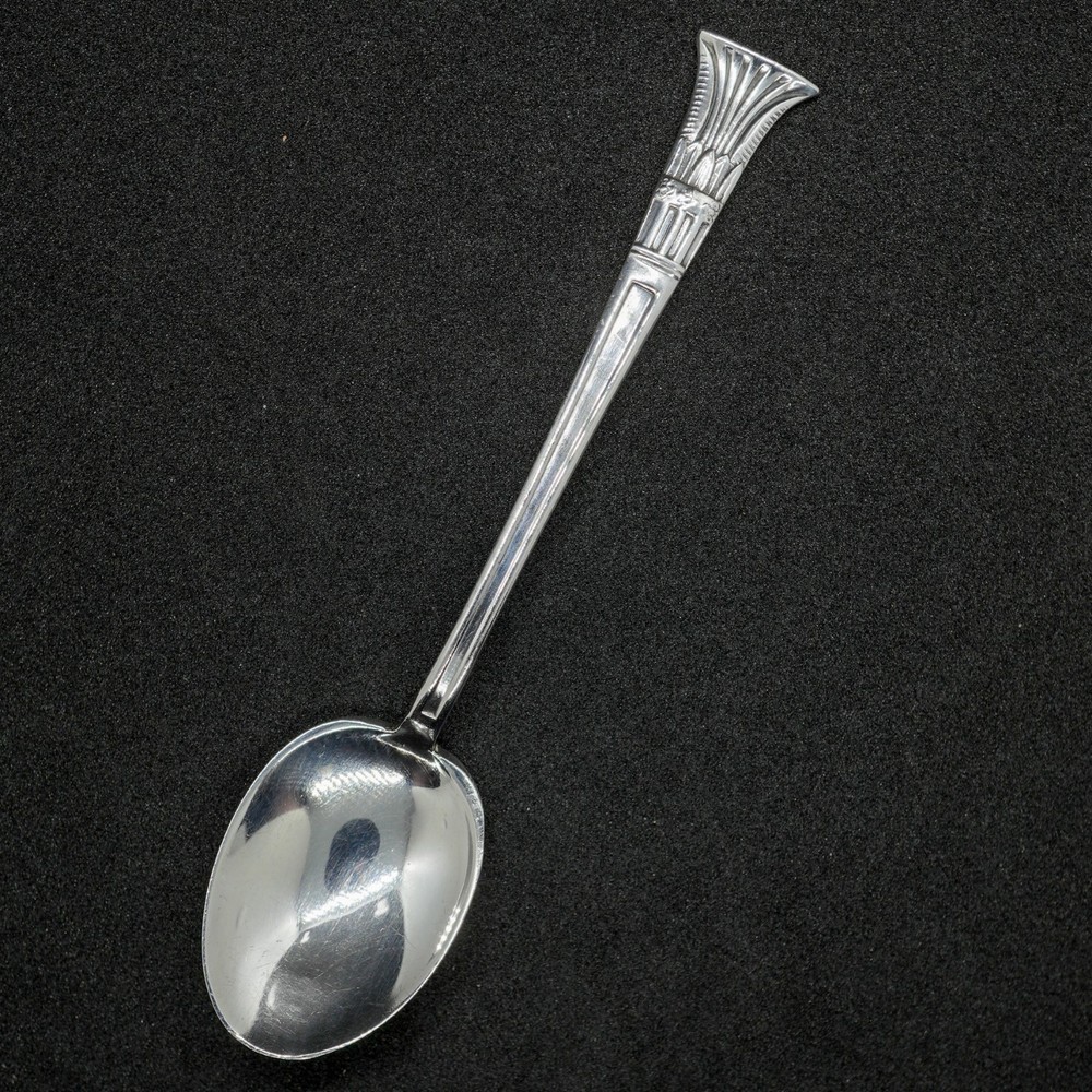 Antique Solid Sterling Silver Art Deco Teaspoon. 12g.