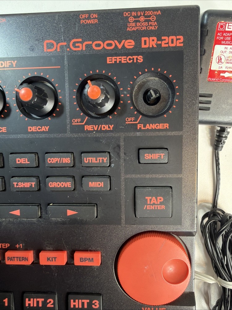 BOSS Dr. Groove DR 202 Drum Machine (LCD SCREEN DOES NOT WORK)