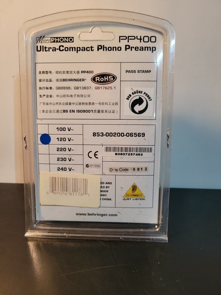 Behringer Microphono PP400 Ultra-Compact Phono Preamp in Silver