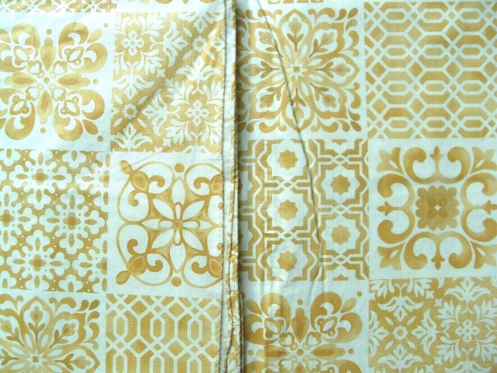Patchwork Inspire Classics Vinyl Flannel backed Various Size Tablecloth b Elrene