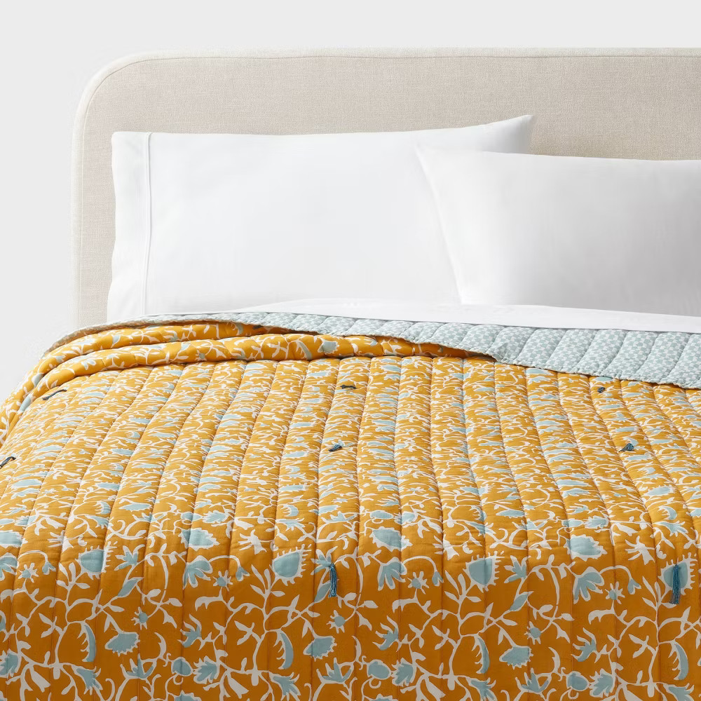 Earthy Vines Quilt - Threshold