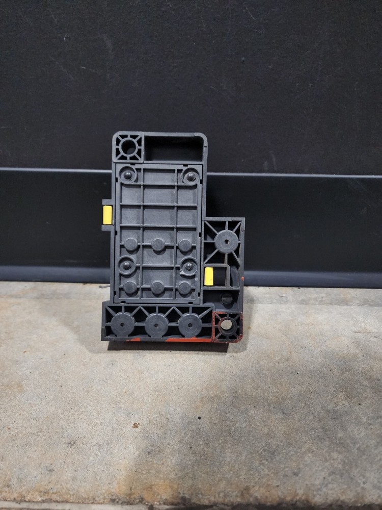 FREIGHTLINER Cascadia Fuse Panel A0672138012