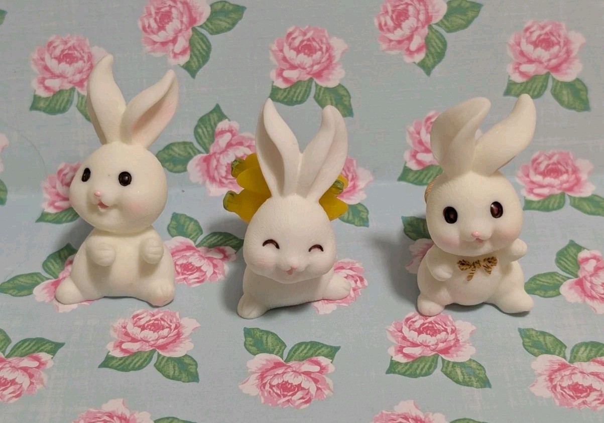 10 Miniature Bunny Rabbit Lambs Figures 1"-1.5