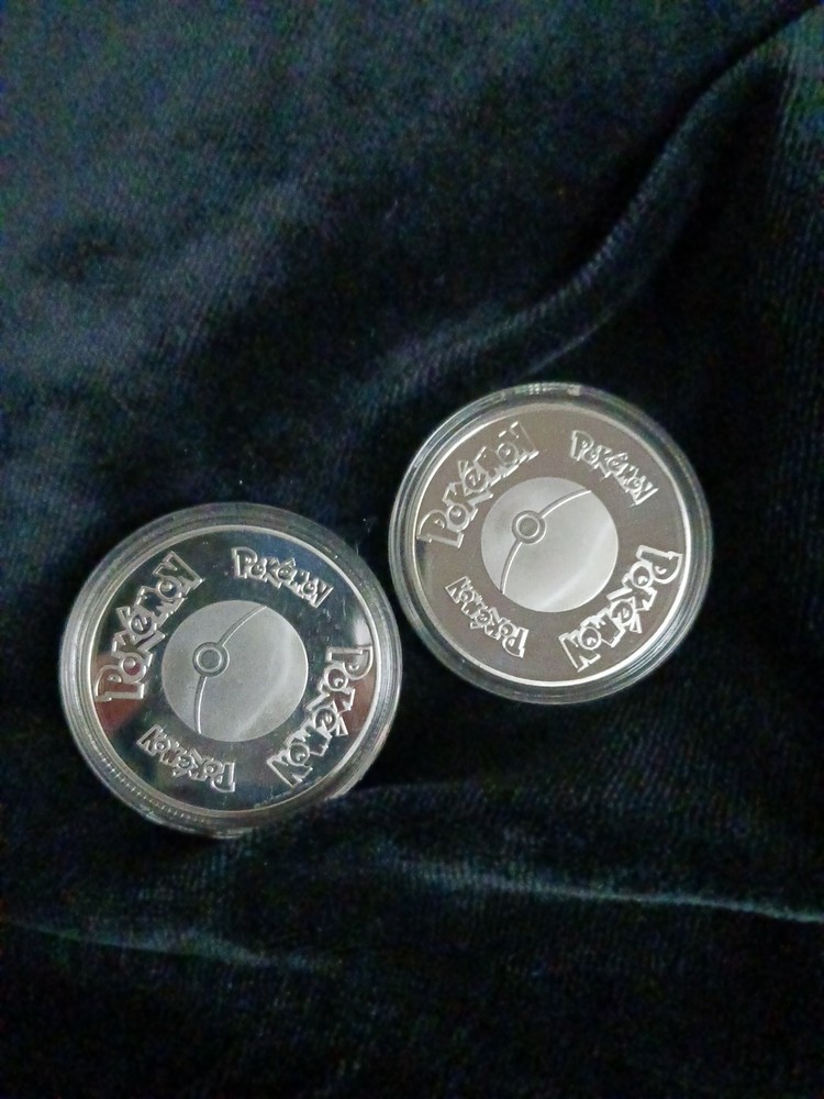 2 Pikachu commemorative coins Silver PLATED PROOF