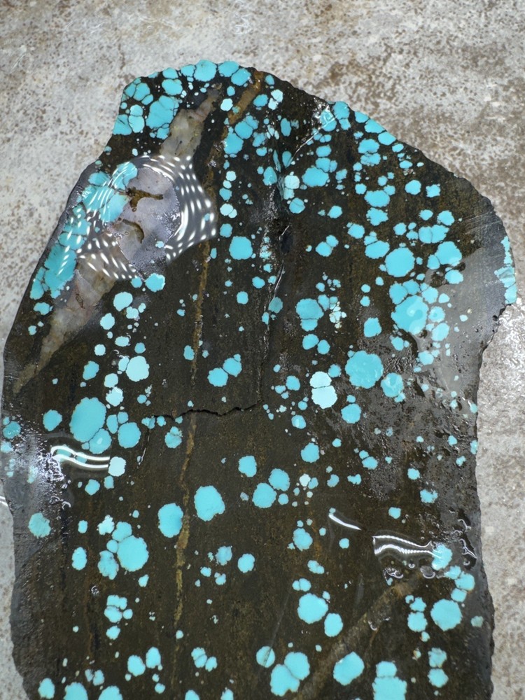 Stabilized hubei turquoise rough