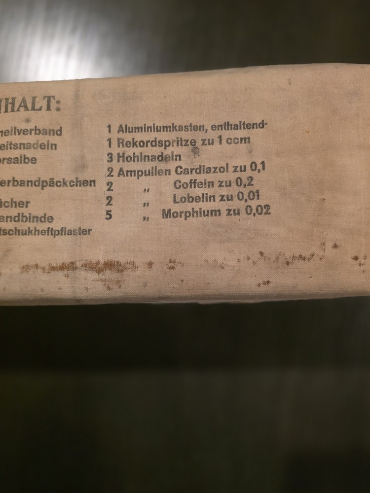 SCARCE LUFTWAFFE BOMBER CREW FIRST AID KIT COMPLETE