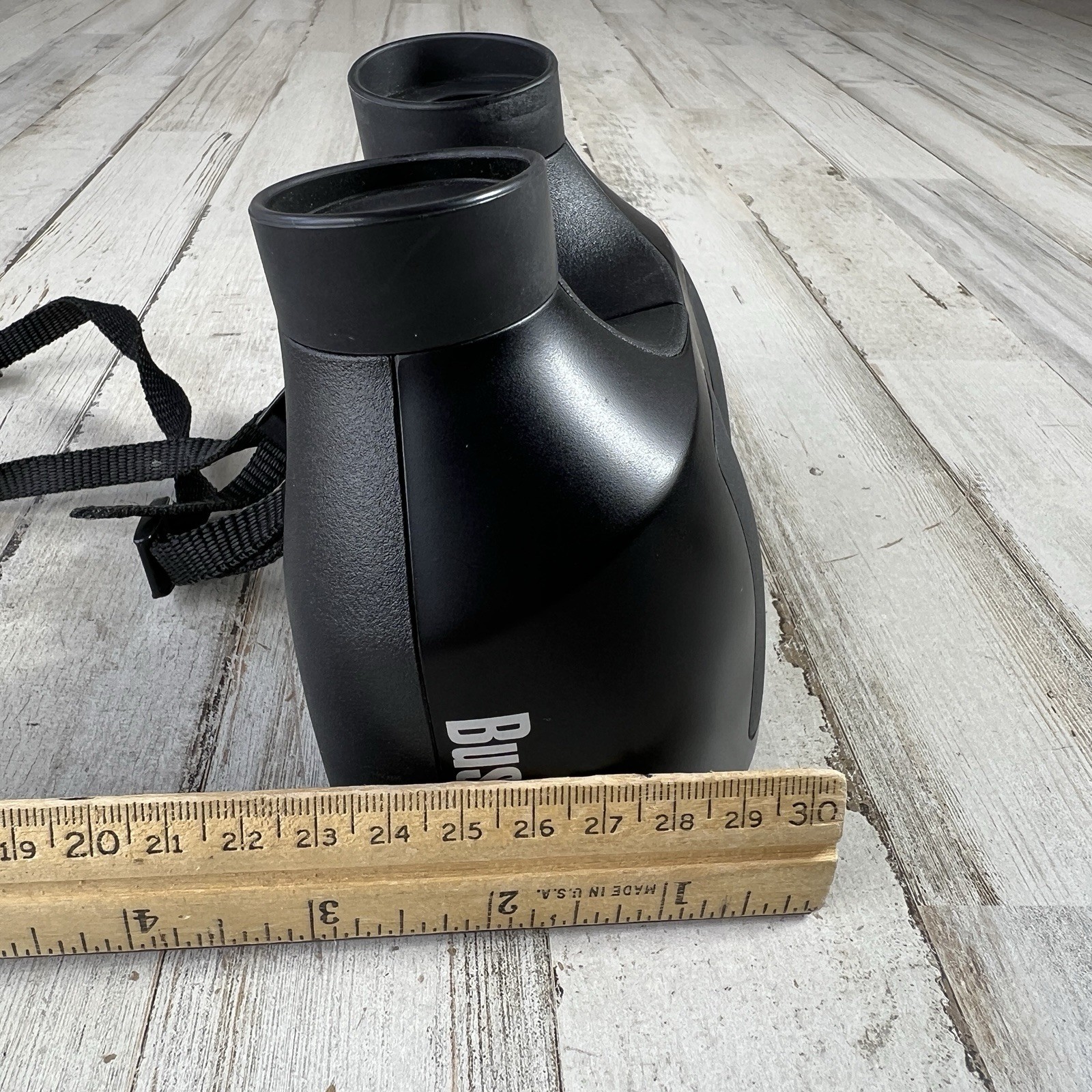 Bushnell Xtra-Wide 4x30 Spectator Sport Binoculars 900' Field of View