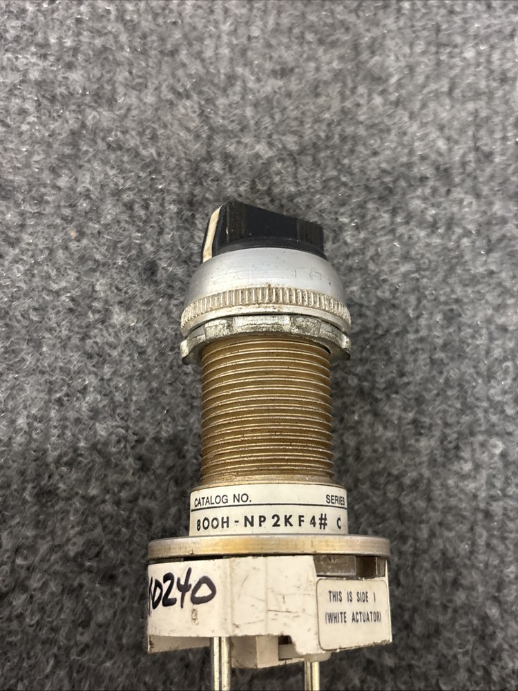 Allen-Bradley 800H-NP2KF4# Ser C Selector Switch Used
