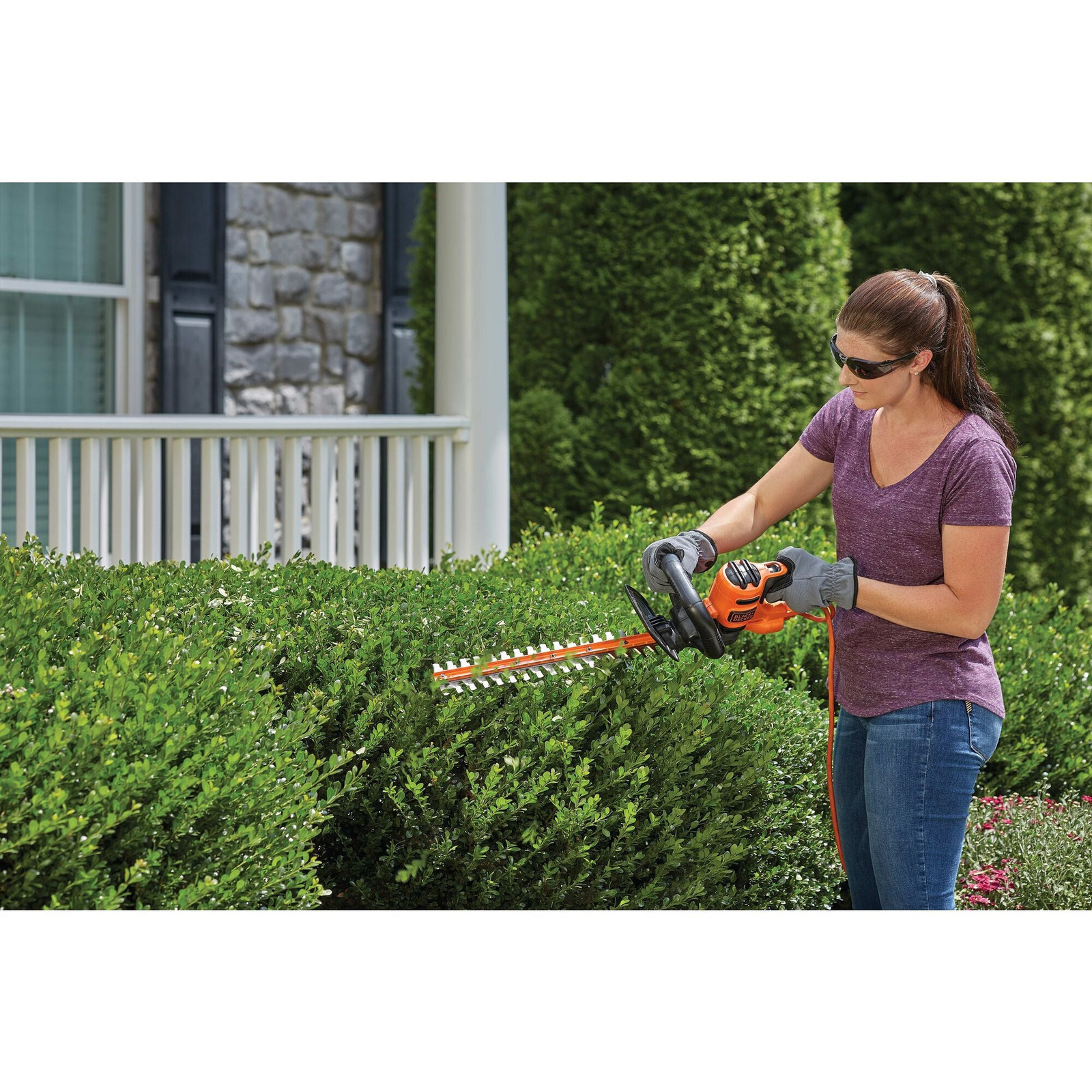 BLACK+DECKER Electric Hedge Trimmer, 22-Inch - BEHT350