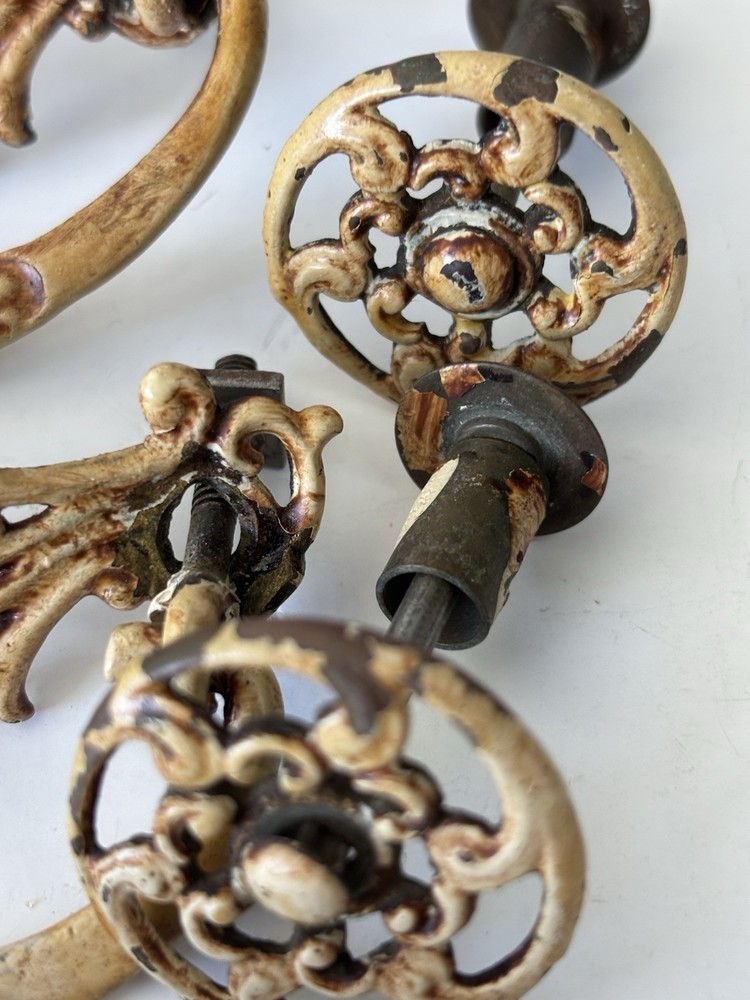 4 Antique/Vintage Hardware Drawer Pulls 2 Knobs Painted Metal Brass Rustic