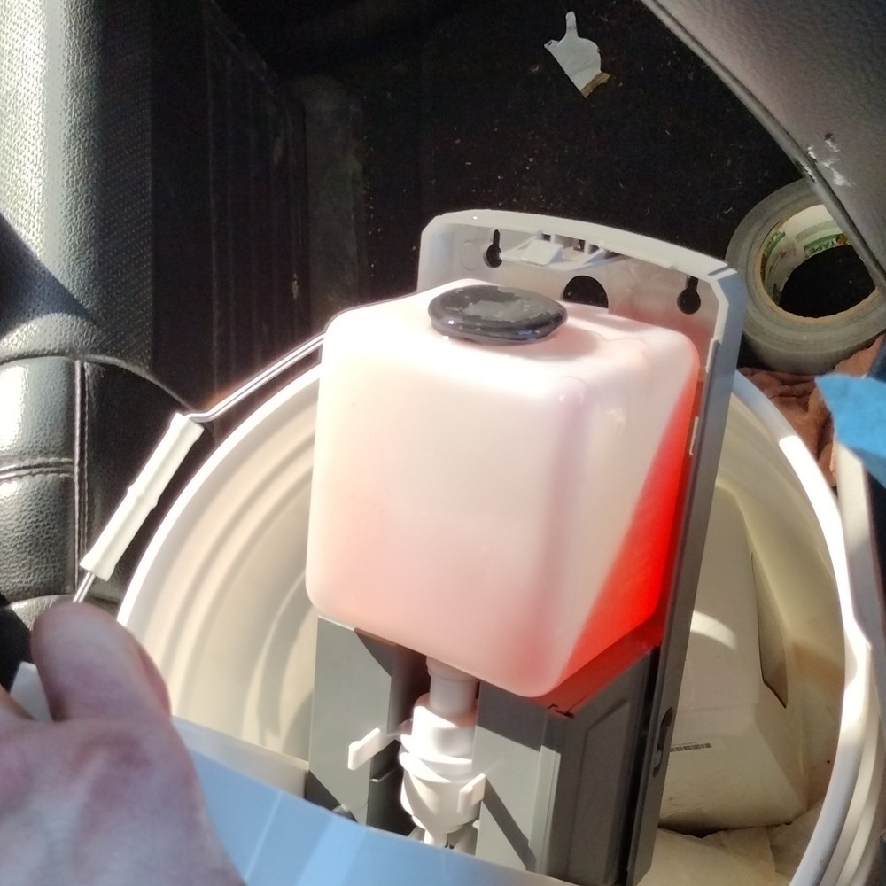 White Automatic Soap Dispenser with Sensor for Industrial Use