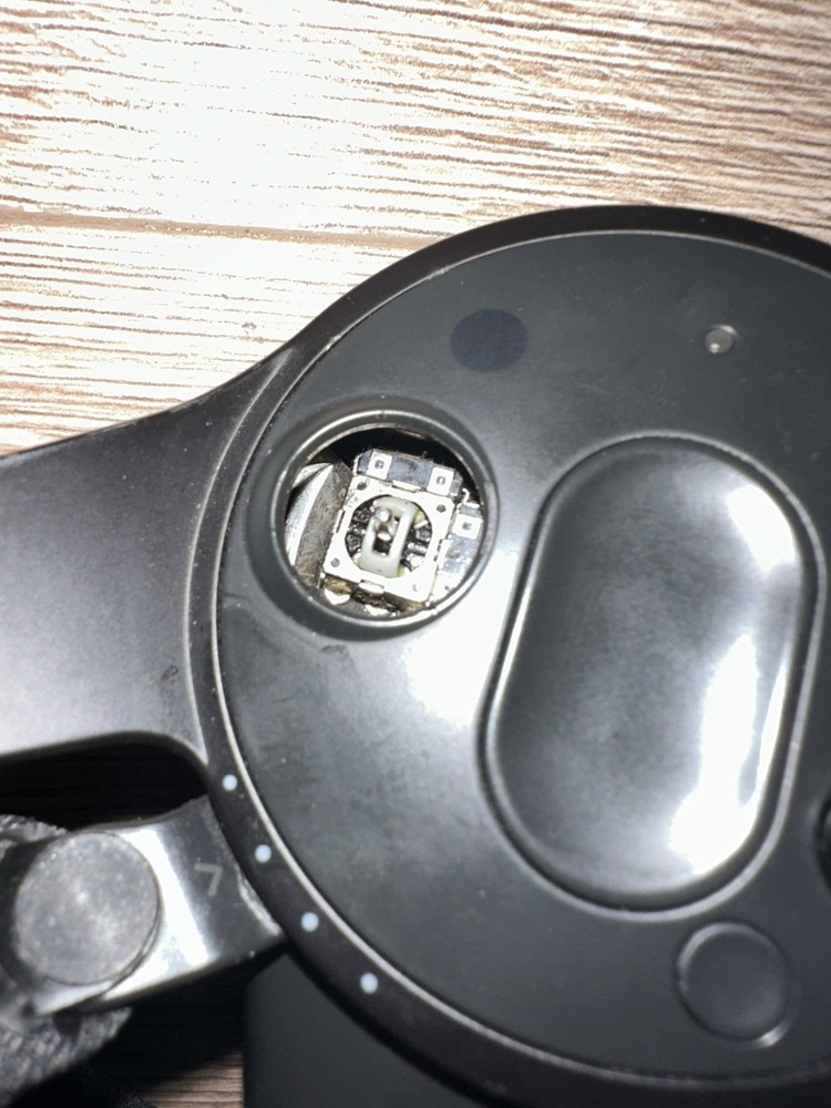 Valve Index Left Controller Knuckle broken left joystick missing ￼