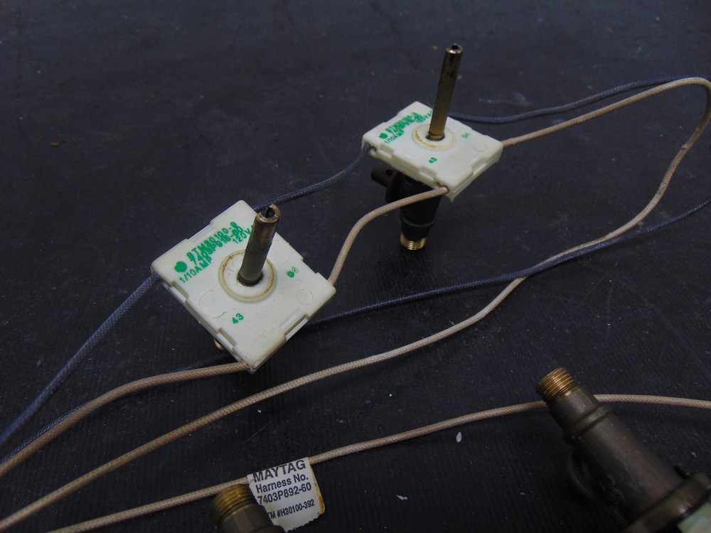 Maytag Range MGR5752ADS Valve Set