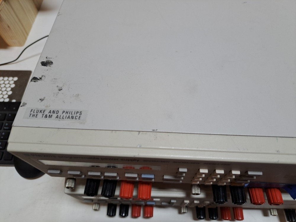 Phillips PM2813 Programmable Power Supply USED