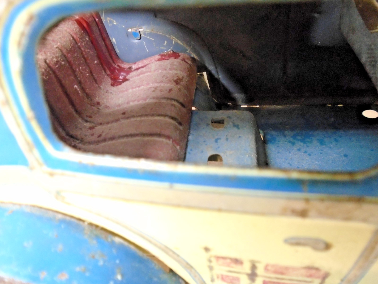 c30s Mettoy England Rolls Royce Metal Sedan Wind-Up Motor Works w/Driver