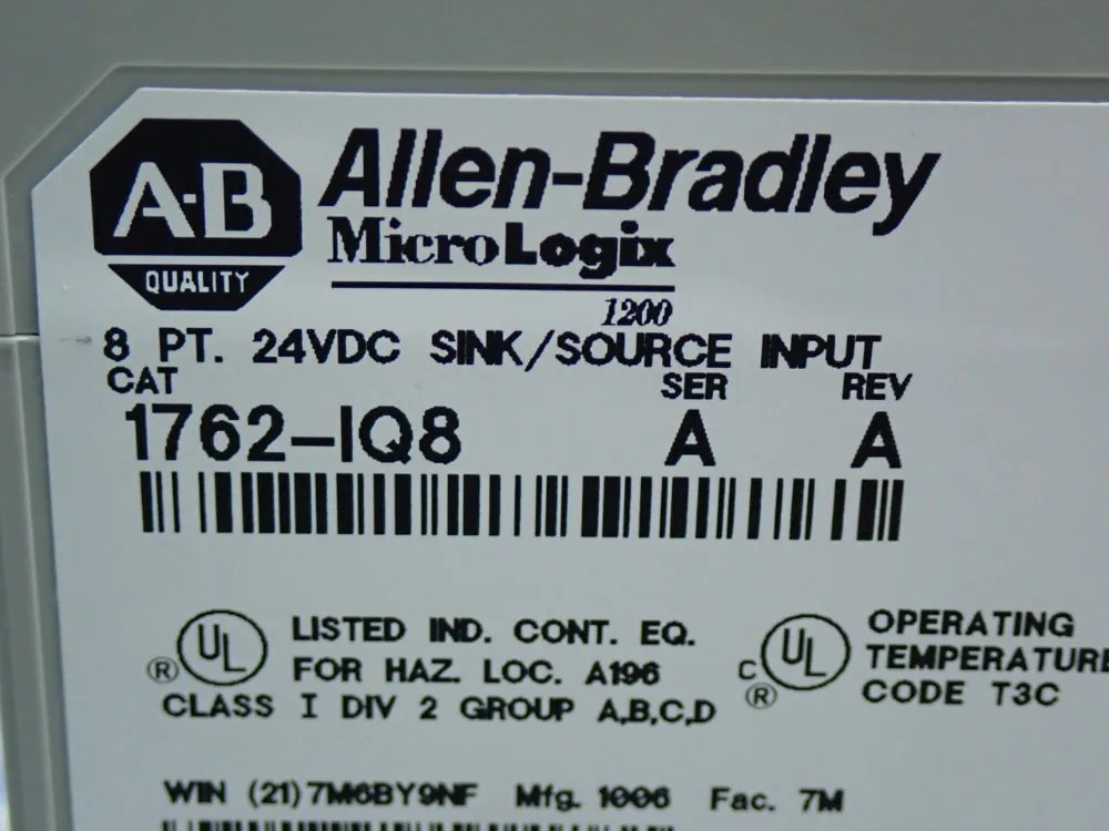 ALLEN BRADLEY MICROLOGIX 8-POINT DIGITAL INPUT MODULE 1762-IQ8