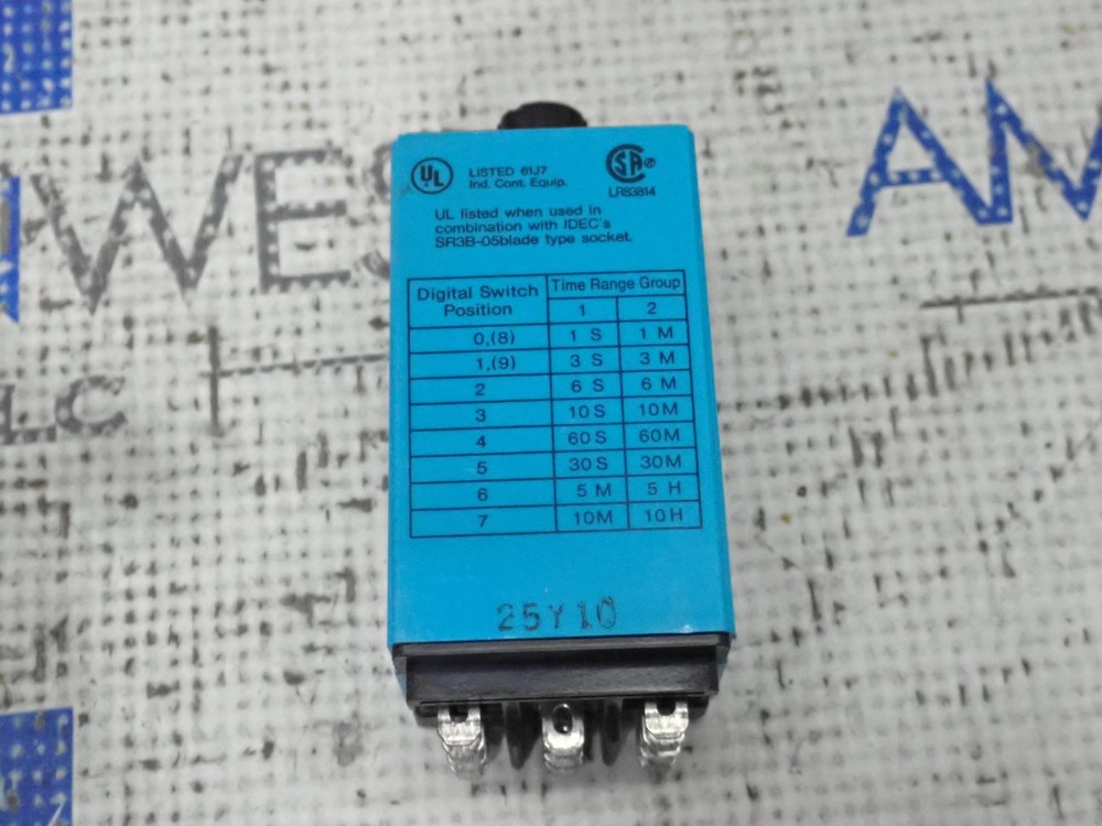IDEC RTE-B12 Electronic Timer 120 VAC 11 Pin