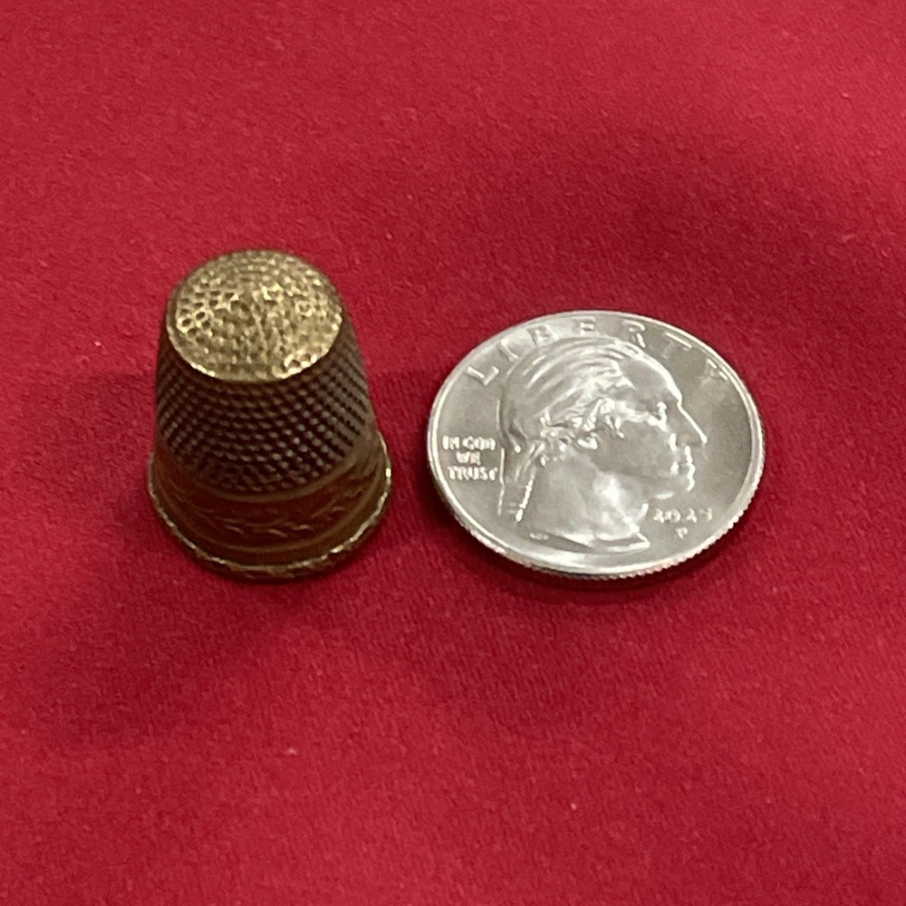Antique Gold Toned Sewing Thimble