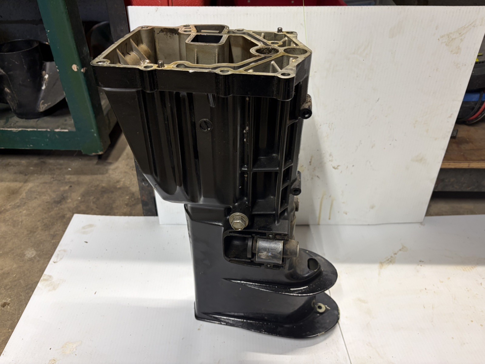 25  30hp Mercury EFI DRIVE SHAFT HOUSING & OIL PAN 4 stroke 3 cylinder 2006+++