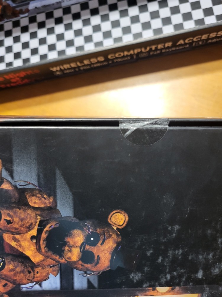 Five Nights at Freddy's Wireless Computer Accessory Set Keyboard Mouse Desk Mat