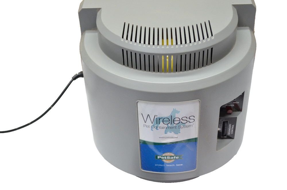 Petsafe Wireless Pet Containment System Transmitter IF-100 w/ Collar