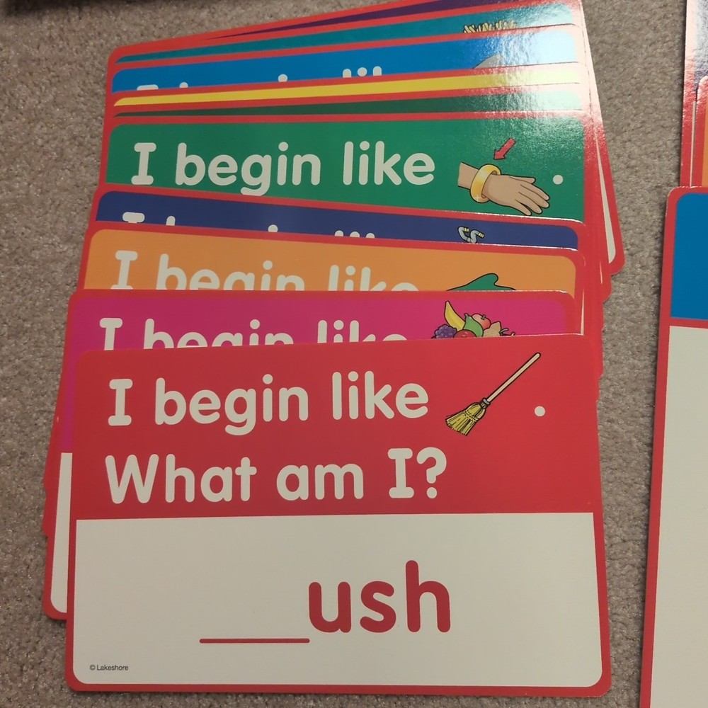 lakeshore activity box gg343. R Blends