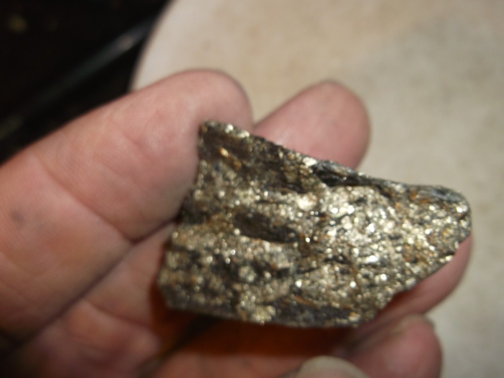 Gold, silver, copper, 37 grams samples ,ore high grade .