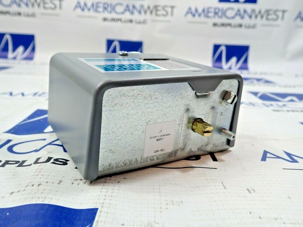 Powers Control 134-1451 Controller Range 3/30 PSIG