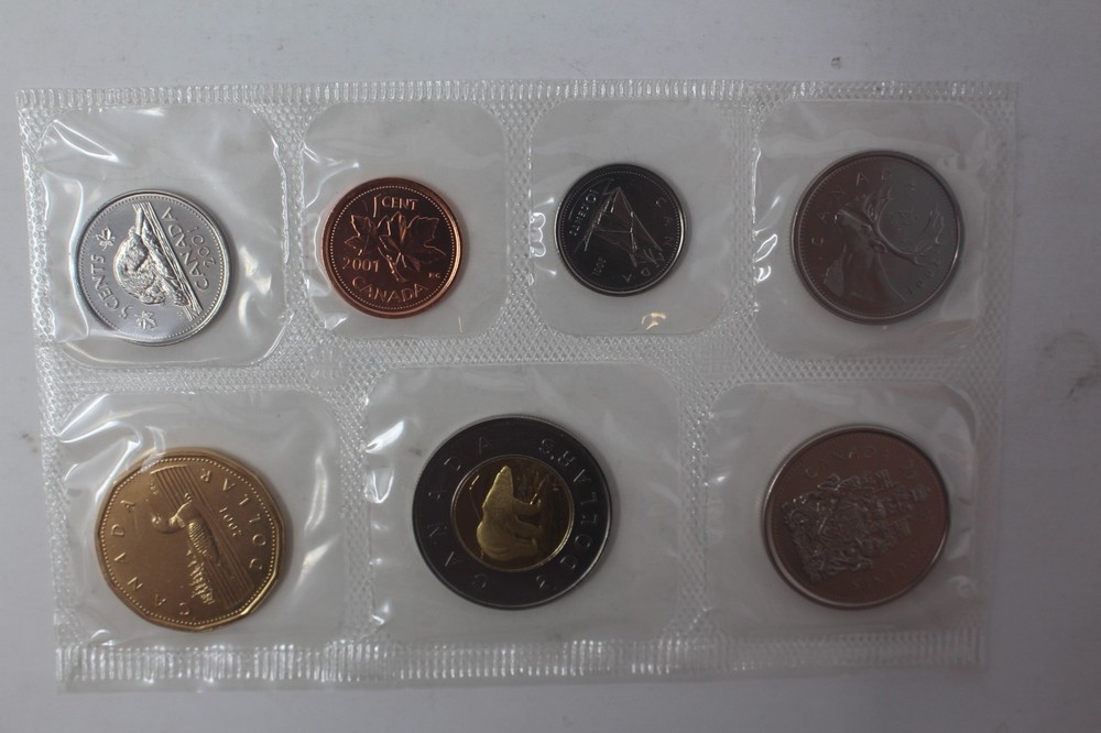 2001 Canada 7 Coin Uncirculated Mint Set With Envelope & COA