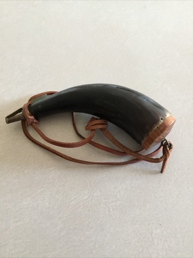 Vintage Muzzleloader Black powder Horn With Leather Strap NOS