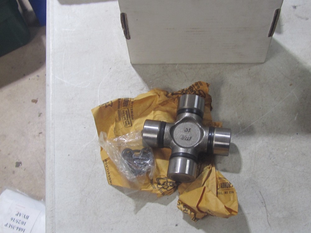 NEW UNBRANDED Universal Joint 460