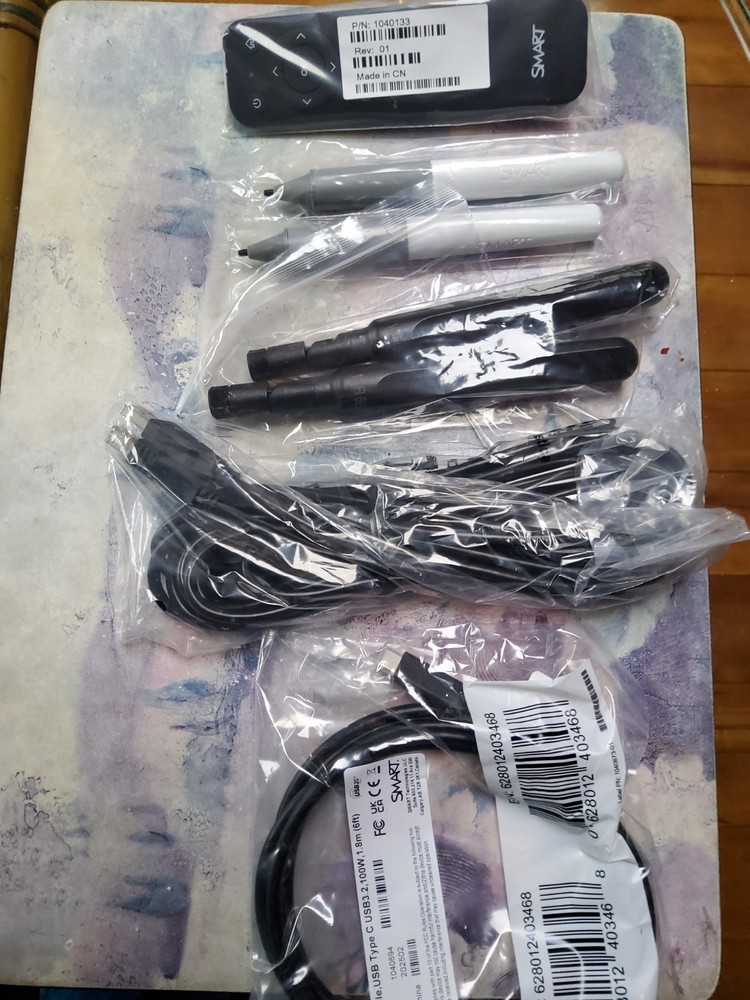 Smart MX series pens and accessory box