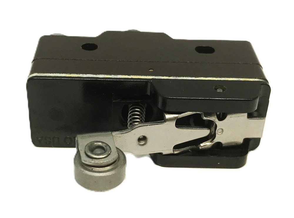 Total Source Yale Micro-Switch YT514826101 NOS