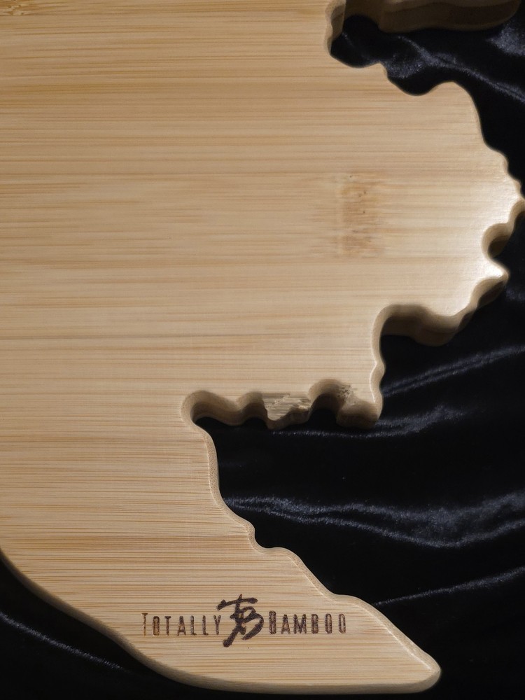 NWT Bamboo State Cutting Board Alaska Map State