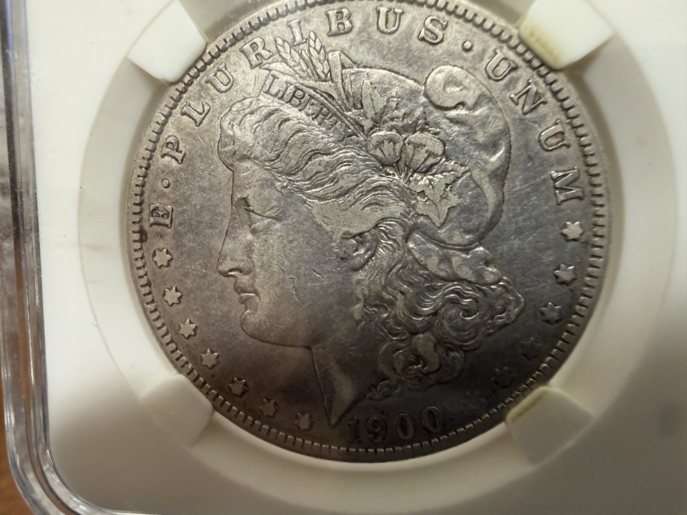 1900- O Morgan Silver Dollar