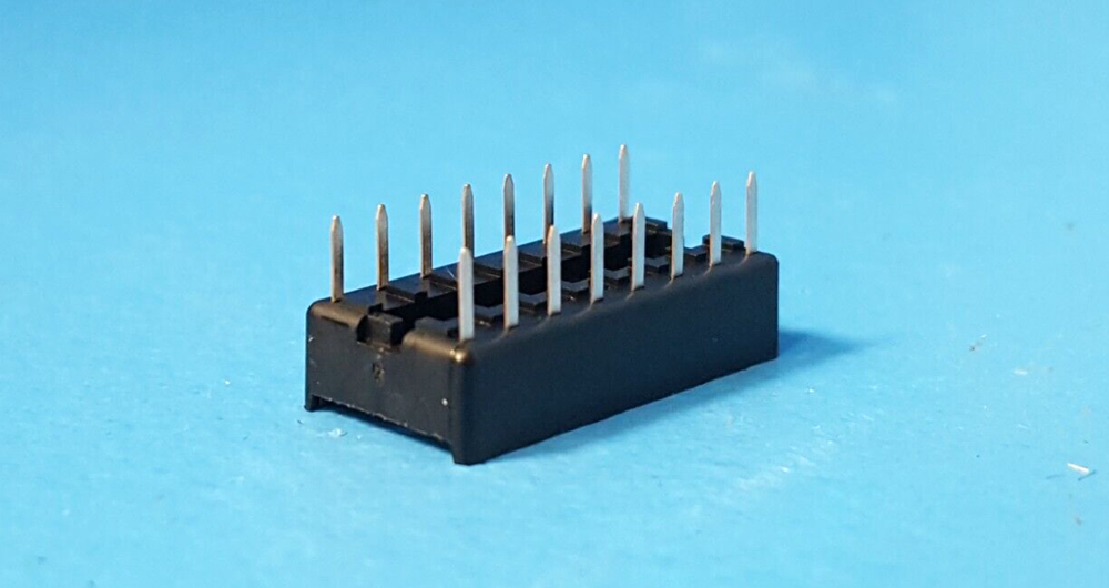 (4 Pieces) IC Socket, 2-640358-4, TE, 16 contact